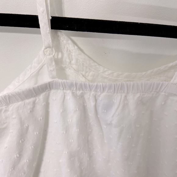 Old Navy White Textured Tank Top with Lace and Adjustable Straps (Size XL - 14) - Picture 8 of 9